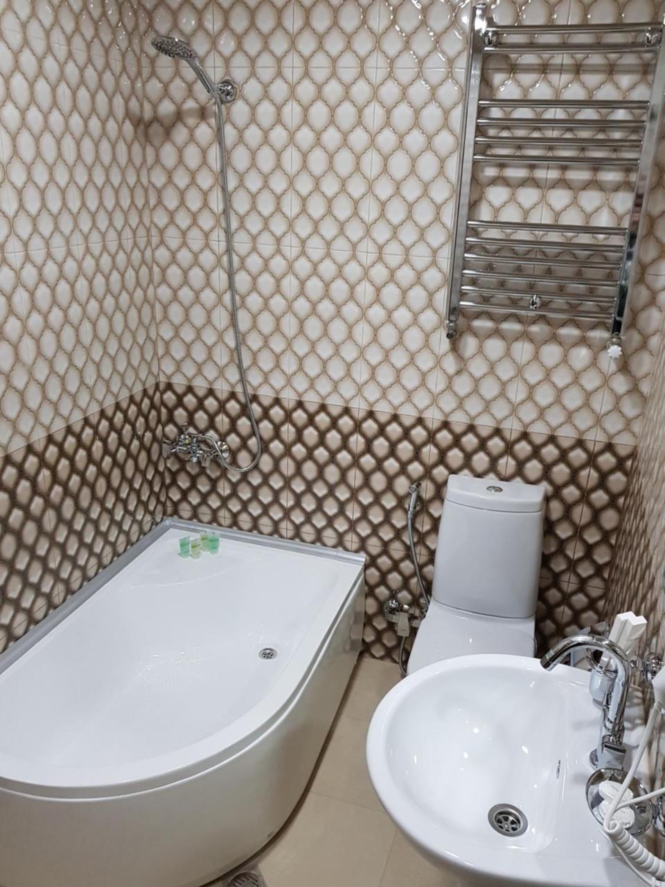 Hotel Villa Кутаиси Екстериор снимка