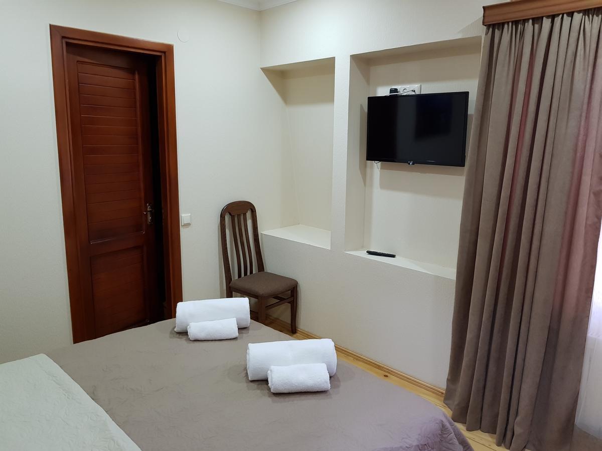 Hotel Villa Кутаиси Екстериор снимка