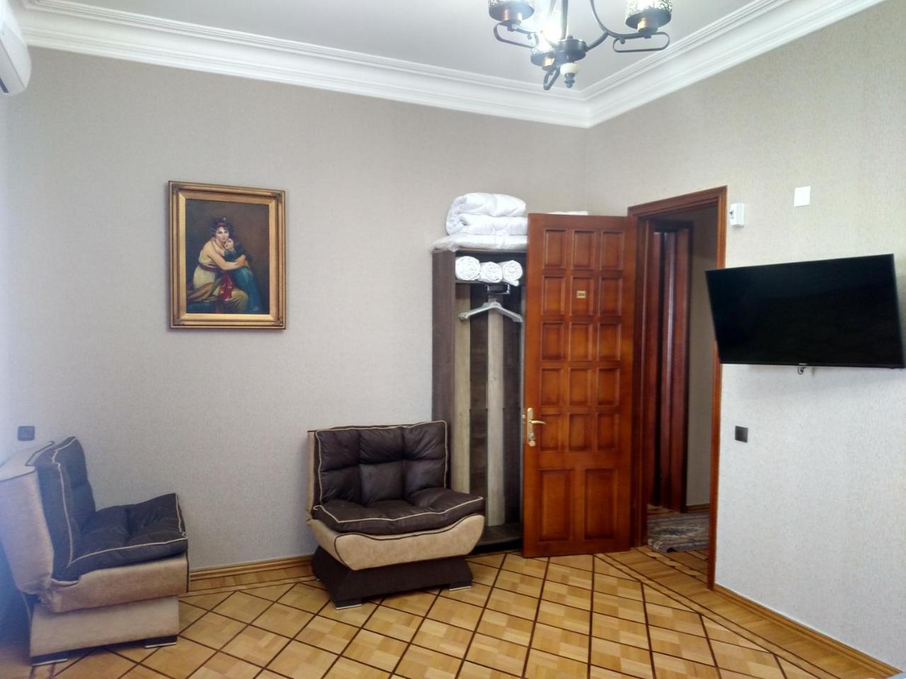 Hotel Villa Кутаиси Екстериор снимка