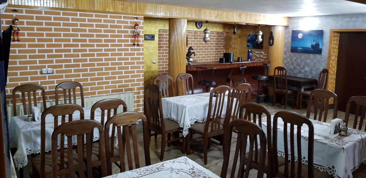 Hotel Villa Кутаиси Екстериор снимка