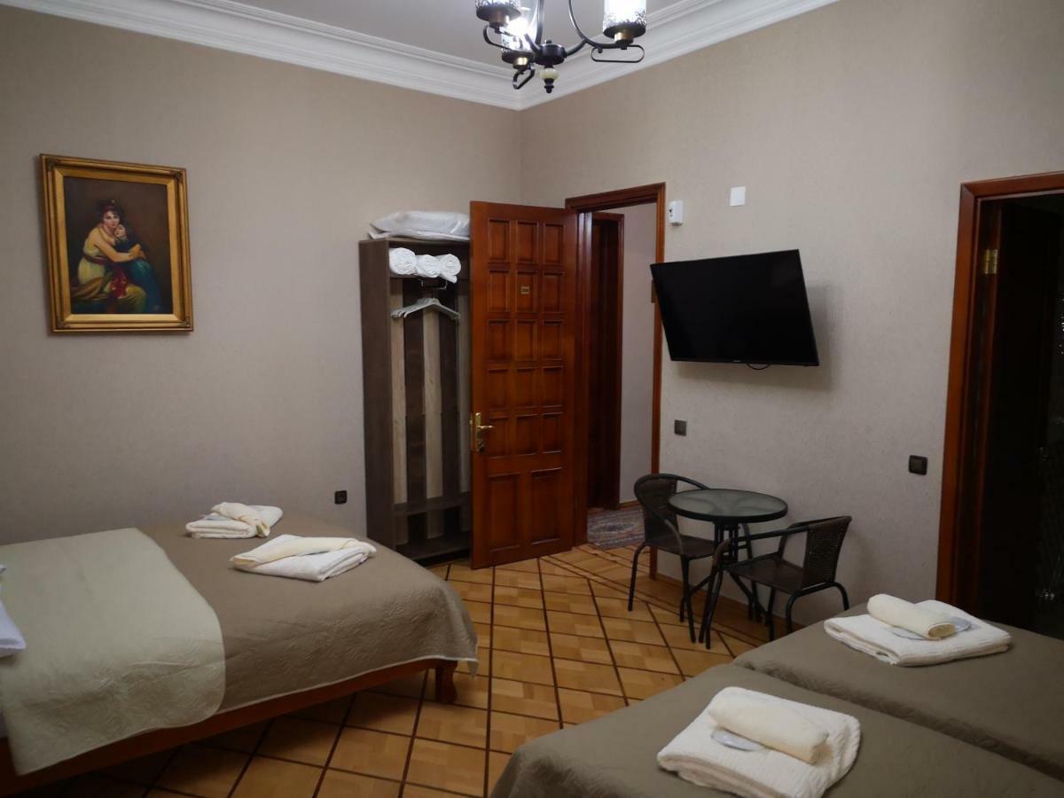 Hotel Villa Кутаиси Екстериор снимка
