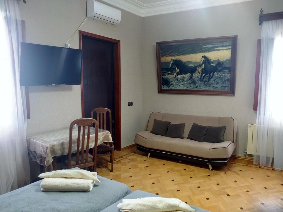 Hotel Villa Кутаиси Екстериор снимка
